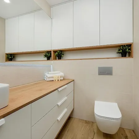 Piekny Wichrowa - 2 Sypialnie Free Garage By Renters Apartmán